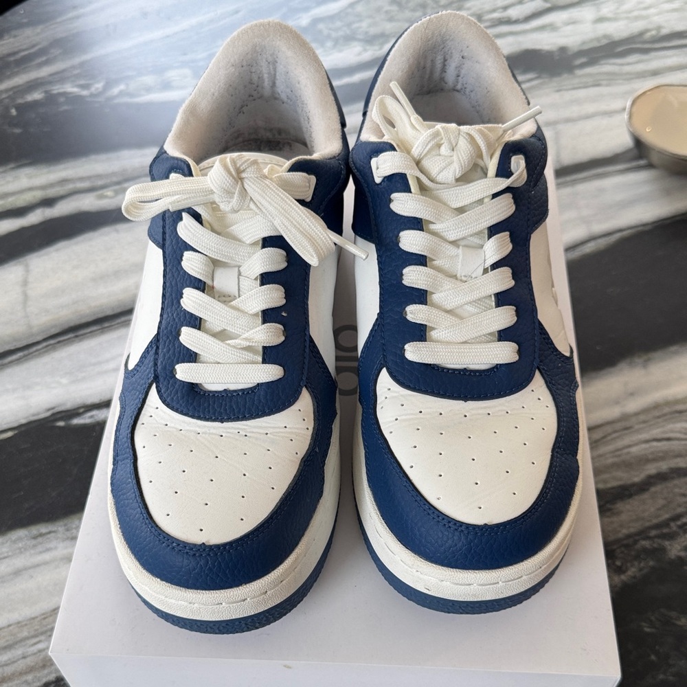 ALO Yoga Blue and White Women's Sneakers